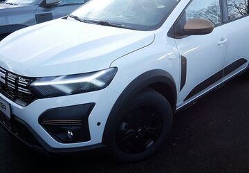 Dacia Jogger 1.705 km 28.350 &euro; Herrenberg 71083