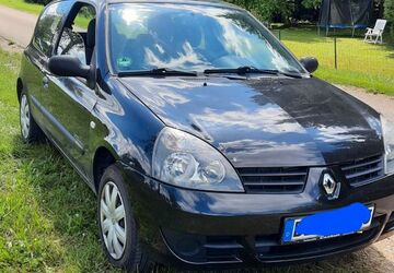 Renault Clio 102.000 km 2.750 &euro; Reutlingen 72766