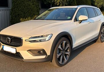 Volvo V60 Cross Country 25.500 km 41.500 &euro; Reutlingen 72770