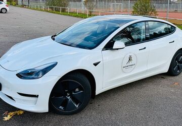 Tesla Model 3 60.000 km 32.500 &euro; Esslingen 73728