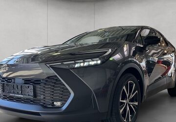 Toyota C-HR 8.000 km 33.490 &euro; Reutlingen 72766