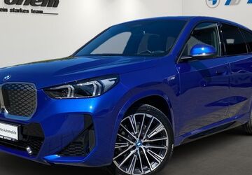 BMW iX1 13.000 km 53.900 &euro; Nürtingen 72622