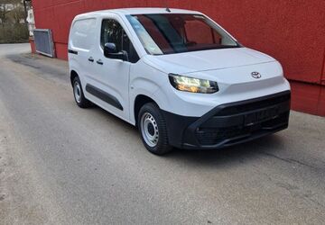 Toyota Proace City 34.000 km 16.990 &euro; Böblingen 71032